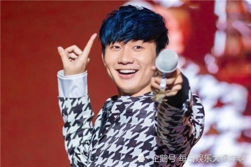 林俊杰吃瓜聊天,揭秘娱乐圈幕后故事